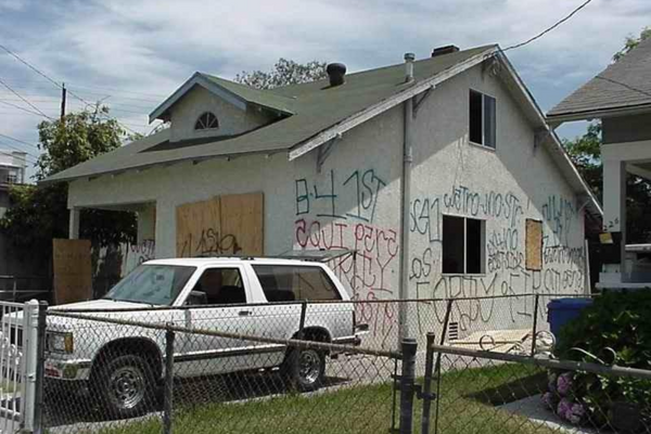 house, vacant, poor condition